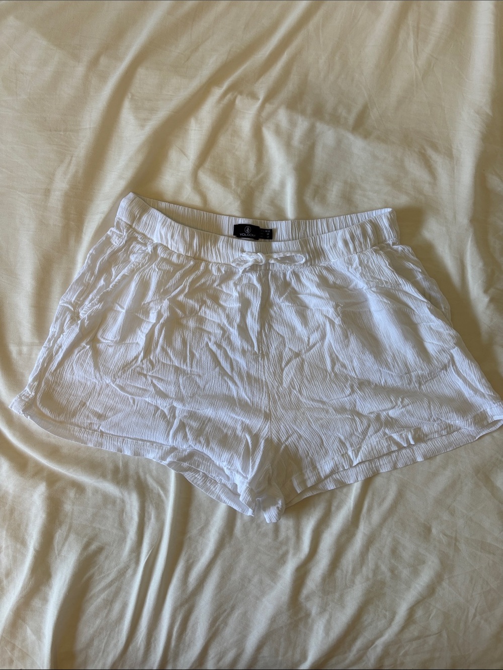 Volcom linen White Women's Lightweight Elastic-Waist Shorts